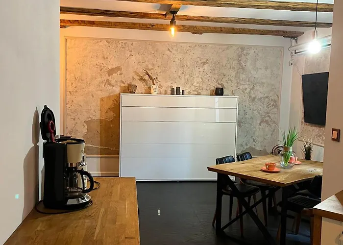 Zabrska Loft House Xviii アパート